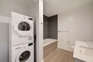 313 W 17th St, Austin, TX 78701 - Photo 14
