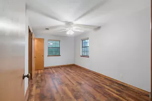 121 Champions Dr, Rockdale, TX 76567 - Photo 32