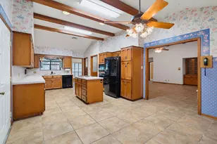 121 Champions Dr, Rockdale, TX 76567 - Photo 2