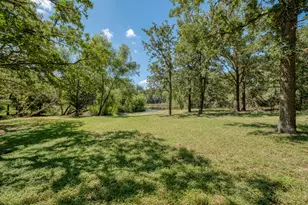 229 Green Mountain Dr, Cedar Creek, TX 78612 - Photo 32