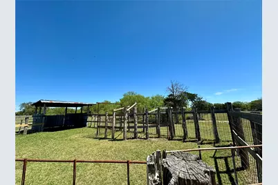 924 Hwy 95 S, Smithville, TX 78957 - Photo 14