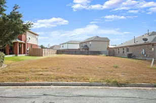 406 Gettysburg Loop, Elgin, TX 78621 - Photo 6