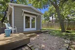 206 E 43rd St, Austin, TX 78751 - Photo 24
