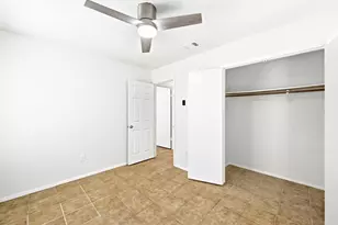 910 Bret Ln, Austin, TX 78721 - Photo 16