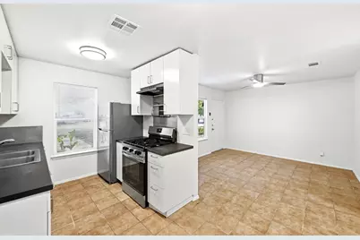 910 Bret Lane #A, Austin, TX 78721 - Photo 10