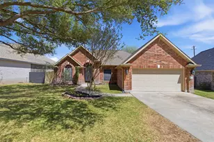 609 Indian Run Dr, Pflugerville, TX 78660 - Photo 2