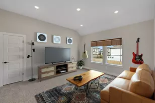 208 Medallion St, Liberty Hill, TX 78642 - Photo 6