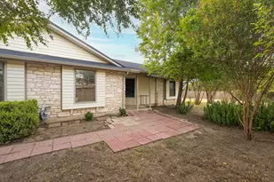 1201 Wayne Dr, Round Rock, TX 78664 - Photo 8