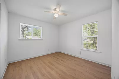 5500 Stuart Circle, Austin, TX 78721 - Photo 18