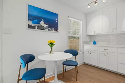 5500 Stuart Circle, Austin, TX 78721 - Photo 8