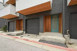 814 N Bluff Dr, Austin, TX 78745 - Photo 2