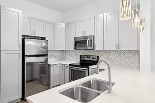 1900 Barton Springs Rd, Austin, TX 78704 - Photo 4