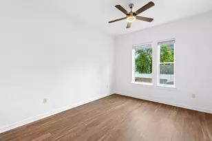 1900 Barton Springs Rd, Austin, TX 78704 - Photo 10