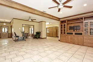 328 Fawnridge St, Georgetown, TX 78628 - Photo 8