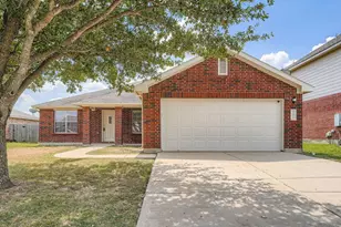 302 Floating Leaf Dr, Hutto, TX 78634 - Photo 2