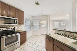 302 Floating Leaf Dr, Hutto, TX 78634 - Photo 12