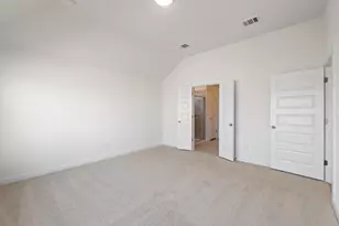 1000 Universal Dr, Hutto, TX 78634 - Photo 16