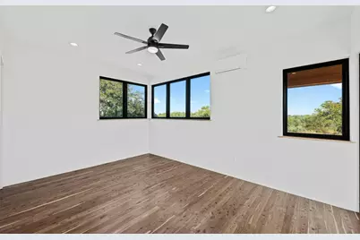 1802 Man O War Drive, Del Valle, TX 78617 - Photo 18
