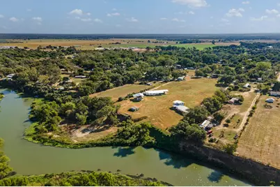 1802 Man O War Drive, Del Valle, TX 78617 - Photo 2