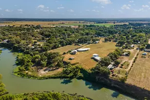 1802 Man O War Dr, Del Valle, TX 78617 - Photo 2
