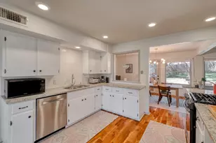 6600 Skycrest Dr, Austin, TX 78745 - Photo 12