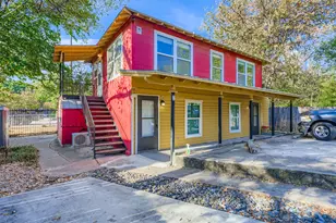 1013 E 3rd St, Austin, TX 78702 - Photo 2