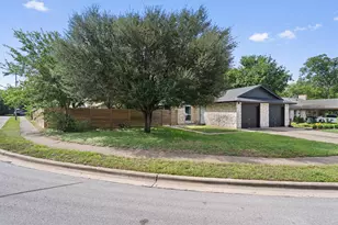 12811 Copper Cliff Ave, Austin, TX 78727 - Photo 4