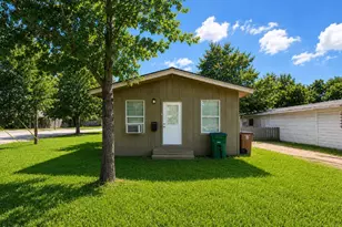 610 Gunter St, Austin, TX 78702 - Photo 1