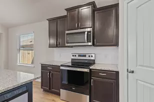 1644 T H Johnson Dr, Taylor, TX 76574 - Photo 8