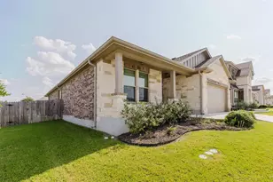 101 Falkland St, Hutto, TX 78634 - Photo 2
