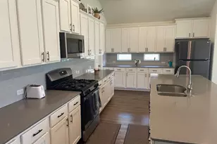 117 Skylark Ln, Hutto, TX 78634 - Photo 6