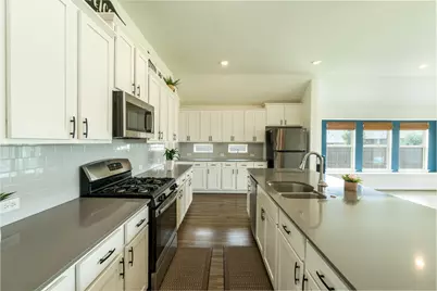 117 Skylark Lane, Hutto, TX 78634 - Photo 4