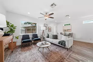 1317 Corona Dr, Austin, TX 78723 - Photo 2