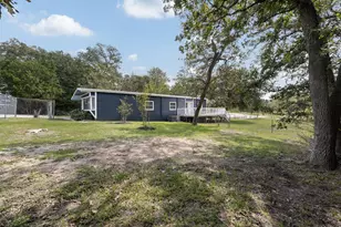 442 Big Bow, Smithville, TX 78957 - Photo 6