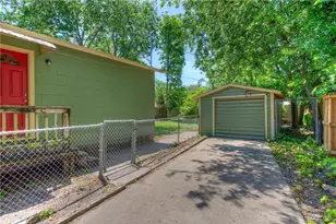 205 W 55th St, Austin, TX 78751 - Photo 24