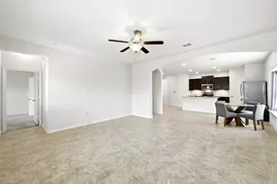 10240 Crescendo Ln, Austin, TX 78747 - Photo 6