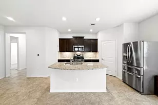 10240 Crescendo Ln, Austin, TX 78747 - Photo 12