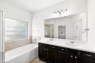 10240 Crescendo Ln, Austin, TX 78747 - Photo 18