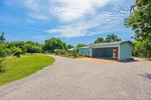 501 Liberty Dr, Liberty Hill, TX 78642 - Photo 2