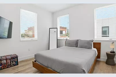 2709 5th Street E #1306, Austin, TX 78702 - Photo 8