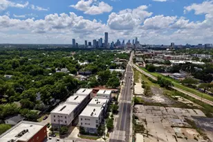 2709 5th Street E, Austin, TX 78702 - Photo 18