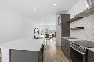 2709 5th Street E, Austin, TX 78702 - Photo 4