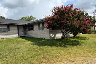1046 State Hwy 21 W Hwy, Cedar Creek, TX 78612 - Photo 2