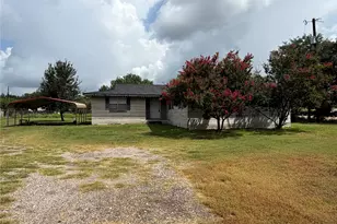1046 State Hwy 21 W Hwy, Cedar Creek, TX 78612 - Photo 1