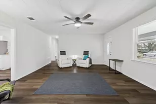 210 Fallwell St, Liberty Hill, TX 78642 - Photo 4