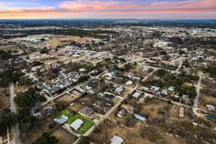 210 Fallwell St, Liberty Hill, TX 78642 - Photo 26