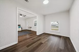 210 Fallwell St, Liberty Hill, TX 78642 - Photo 6