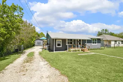 210 Fallwell Street, Liberty Hill, TX 78642 - Photo 2