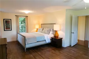 1402 W 40th St, Austin, TX 78756 - Photo 6