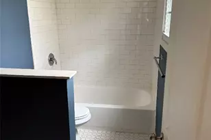 1402 W 40th St, Austin, TX 78756 - Photo 4